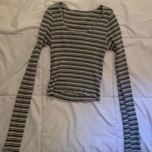 adorable 90s inspired brandy melville striped long sleeve⭐️